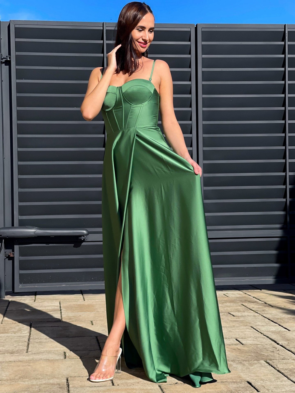 Elegancka  MAXI Sukienka satynowa EMMA - oliwka