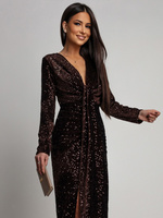 Elegancka Maxi Sukienka Cekinowa Wiola z długim rękawem czekoladowa