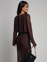 Dopasowana sukienka koronkowa z długim rękawem Makena czekoladowa