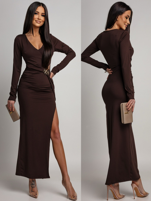 ELEGANCKA SUKIENKA MAXI Z BIŻUTERYJNYM ZDOBIENIEM ELVI  BRĄZOWA