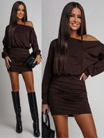 Sukienka Amber mini z długim rękawem elegancka i dopasowana kreacja czekoladowa